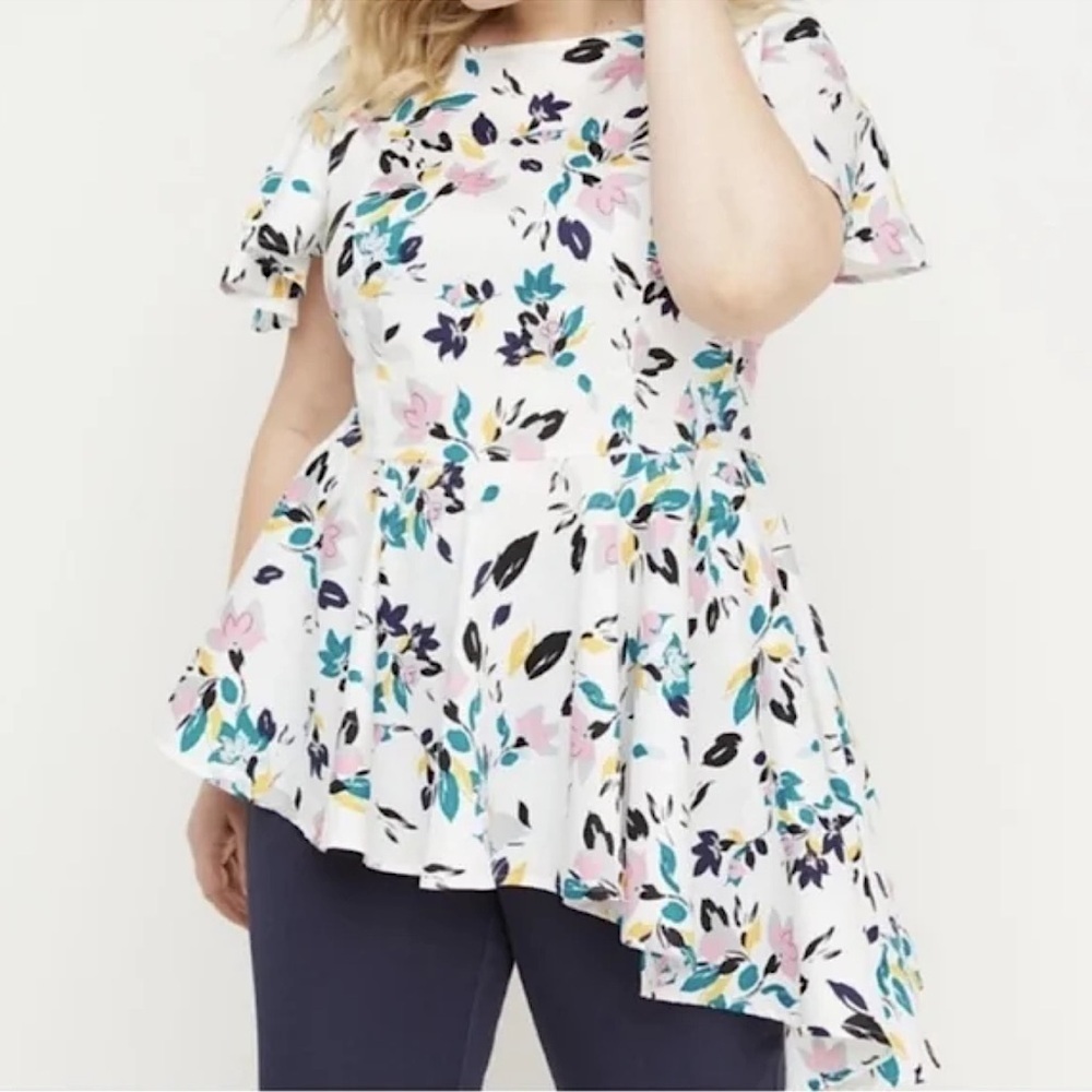 Lane Bryant White Floral Asymmetrical Top 14 Flutter Sleeve Flowy Boho Chic